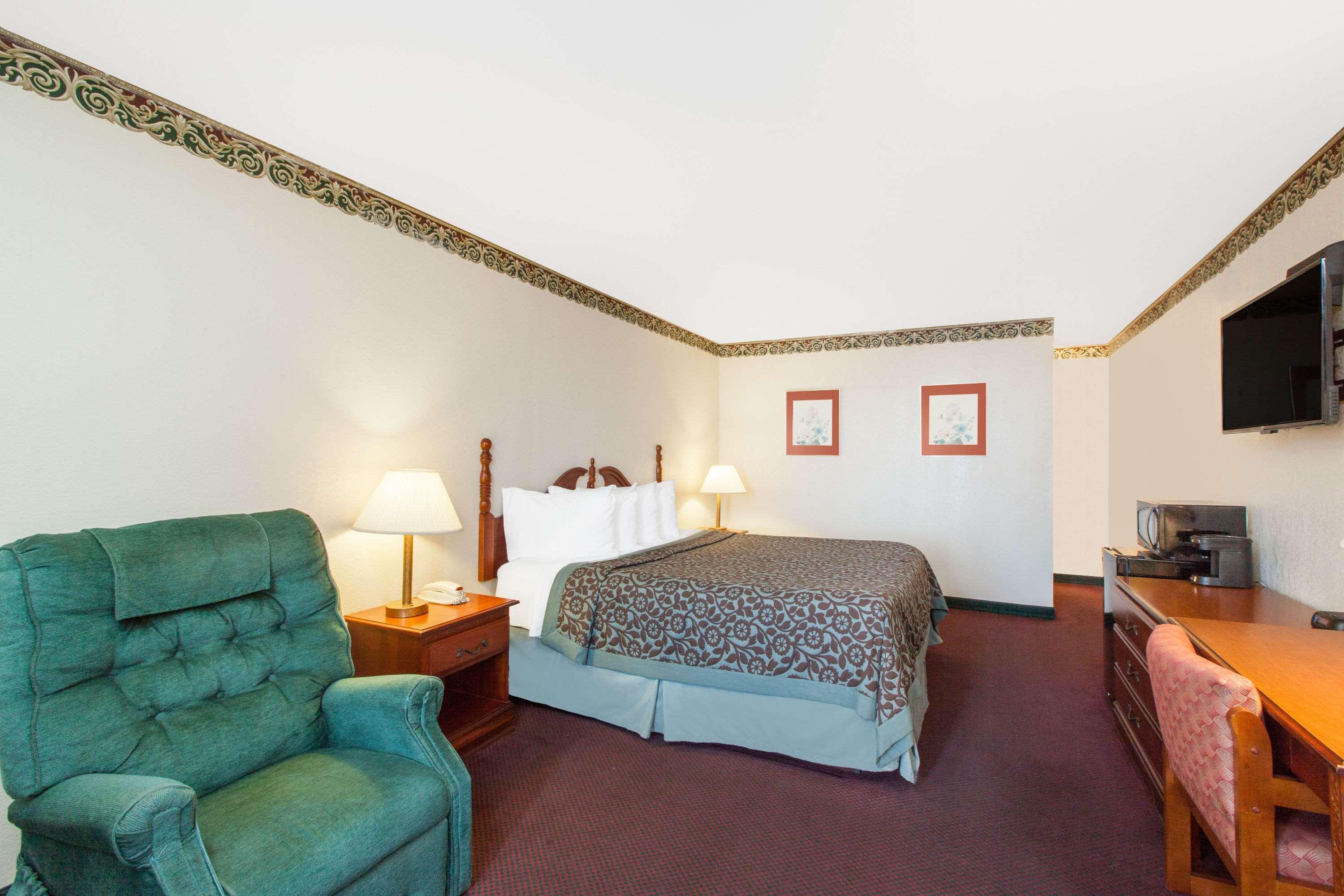 Days Inn By Wyndham Erick Luaran gambar